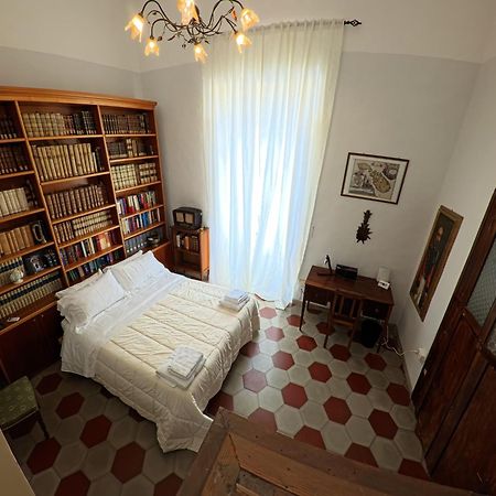 Palazzo Framarino Dei Malatesta - Noble Floor - XIV Century โจวีนัซโซ ภายนอก รูปภาพ