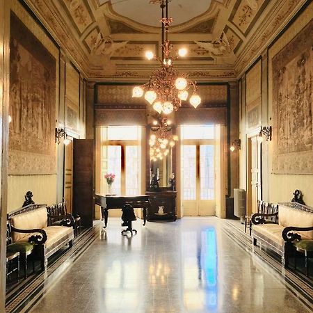 Palazzo Framarino Dei Malatesta - Noble Floor - XIV Century โจวีนัซโซ ภายนอก รูปภาพ