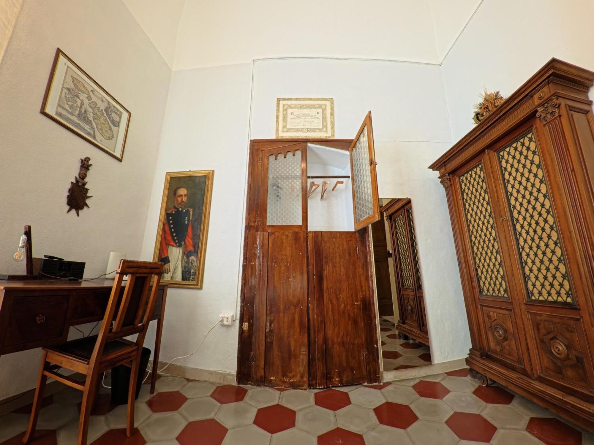Palazzo Framarino Dei Malatesta - Noble Floor - XIV Century โจวีนัซโซ ภายนอก รูปภาพ