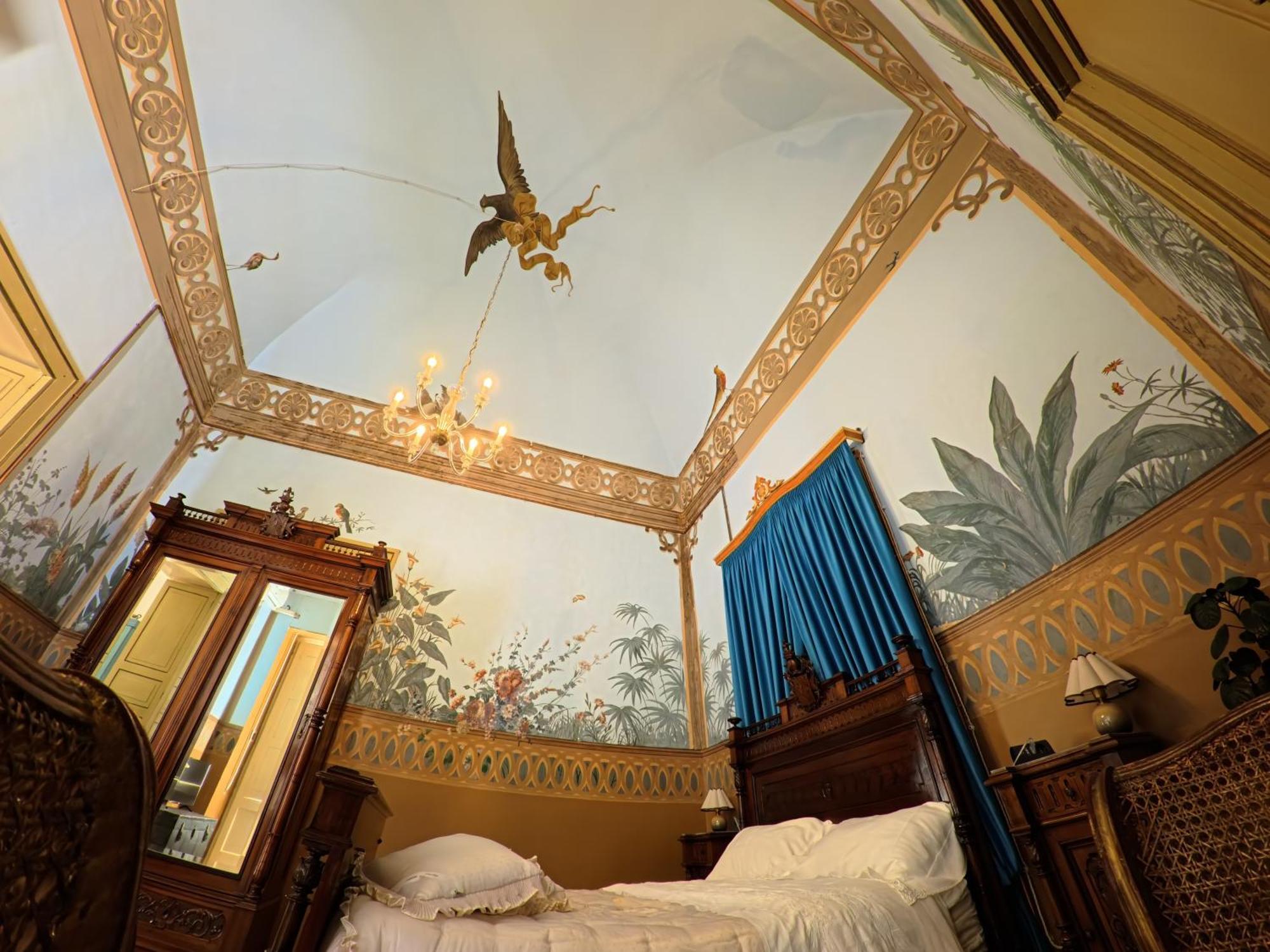 Palazzo Framarino Dei Malatesta - Noble Floor - XIV Century โจวีนัซโซ ภายนอก รูปภาพ